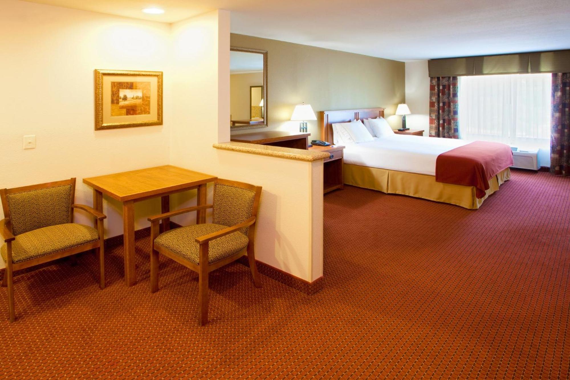 Express & By Ihg Hotel